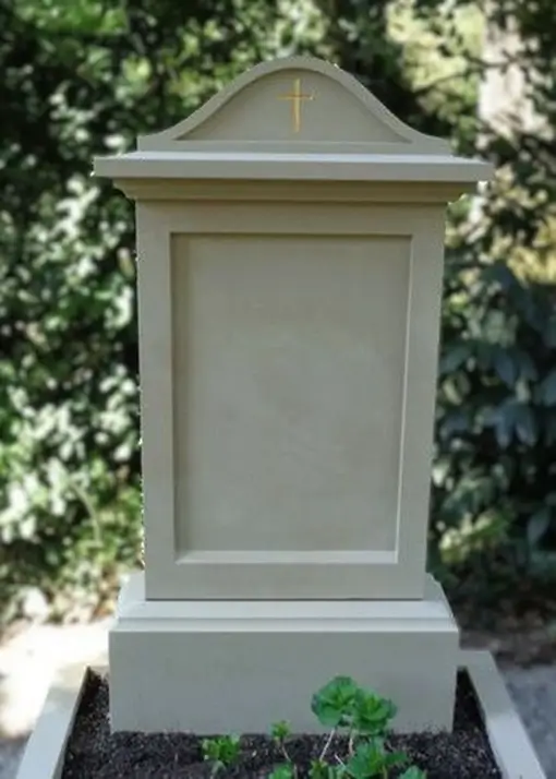 Schöne helle Steintafel als Grabstein